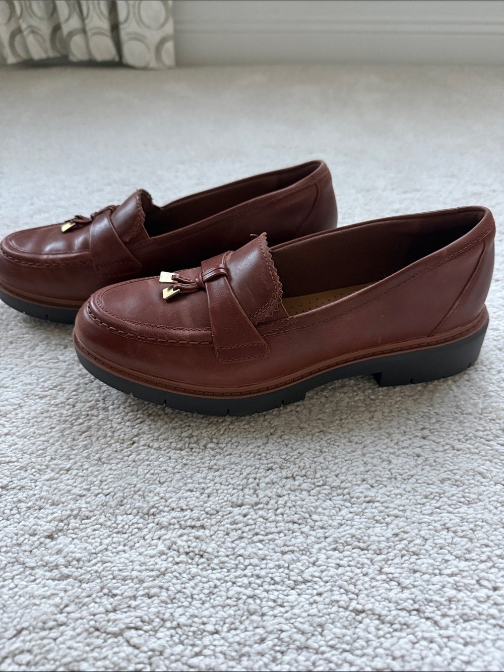 Clarks Women’s Leather Tassel Loafers - Picture 2 of 5